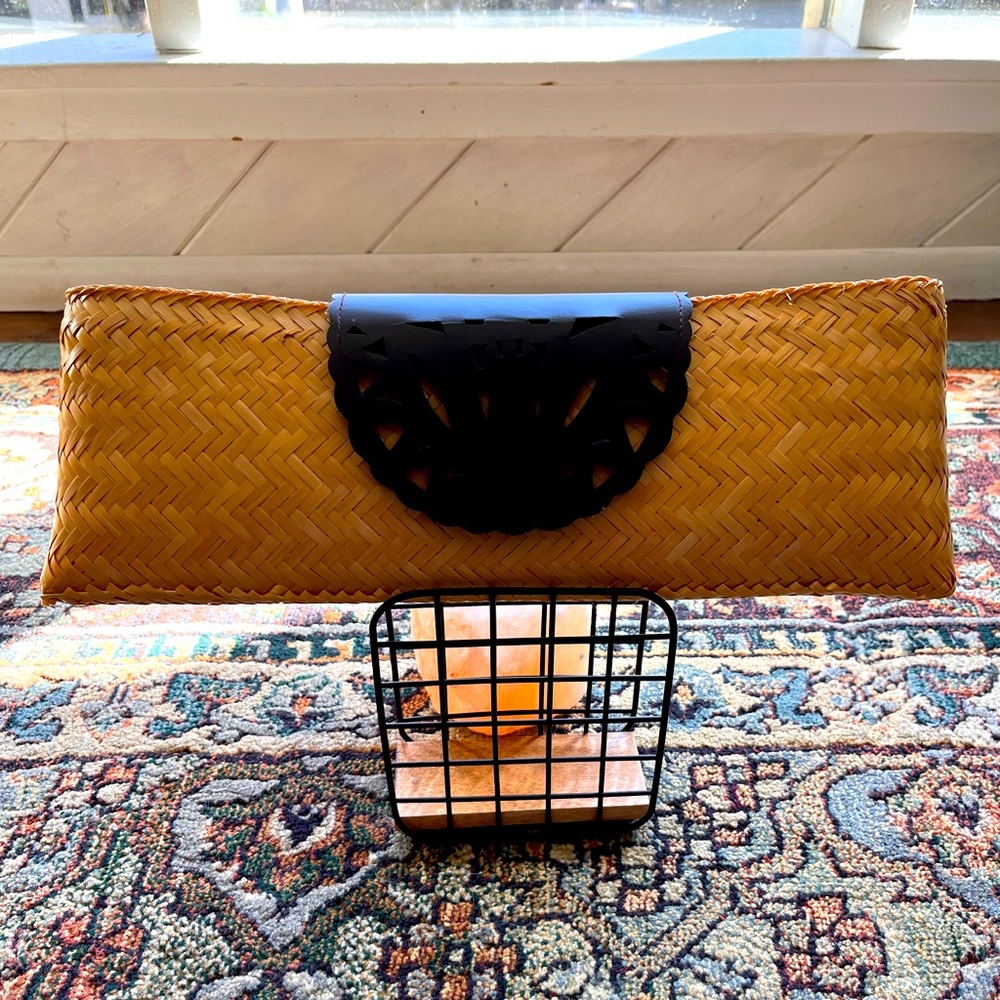 Adrienne Vittadini clutch 15 by 5 “
